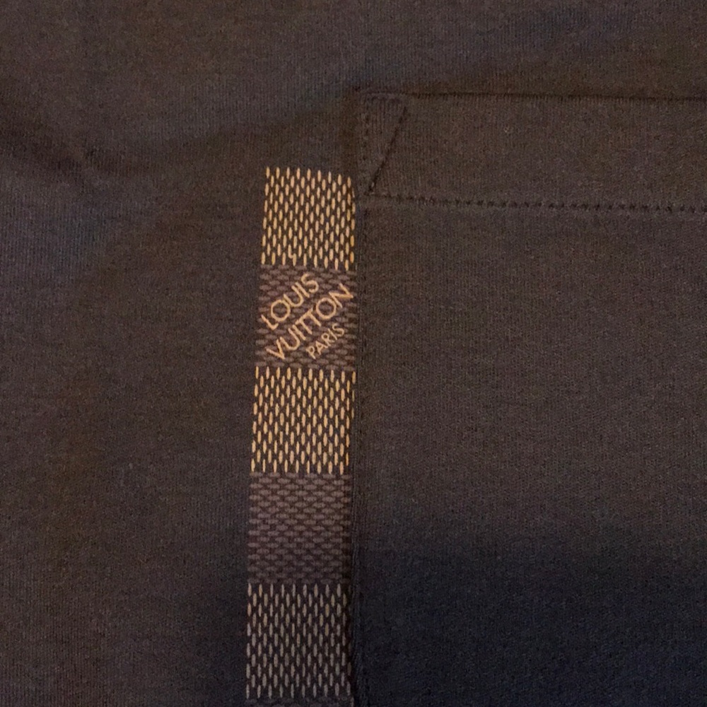 Louis Vuitton T-shirt - Picture 3 of 3